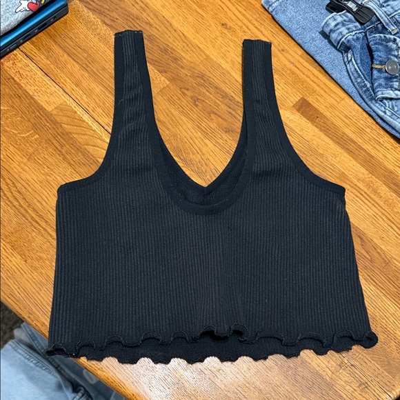 Black Ribbed Crop Top - Picture 3 of 3
